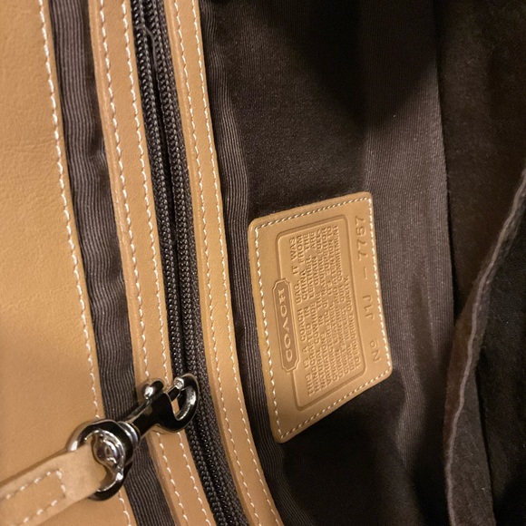 Vintage Coach leather tan tote - Picture 15 of 15